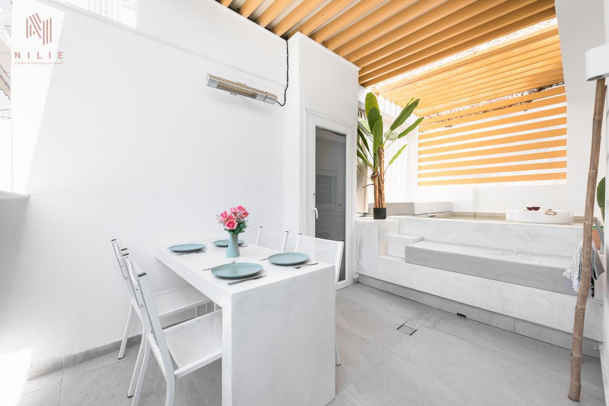 Skyhigh, Nilie Hospitality Mgmt Appartement Thessaloniki Buitenkant foto